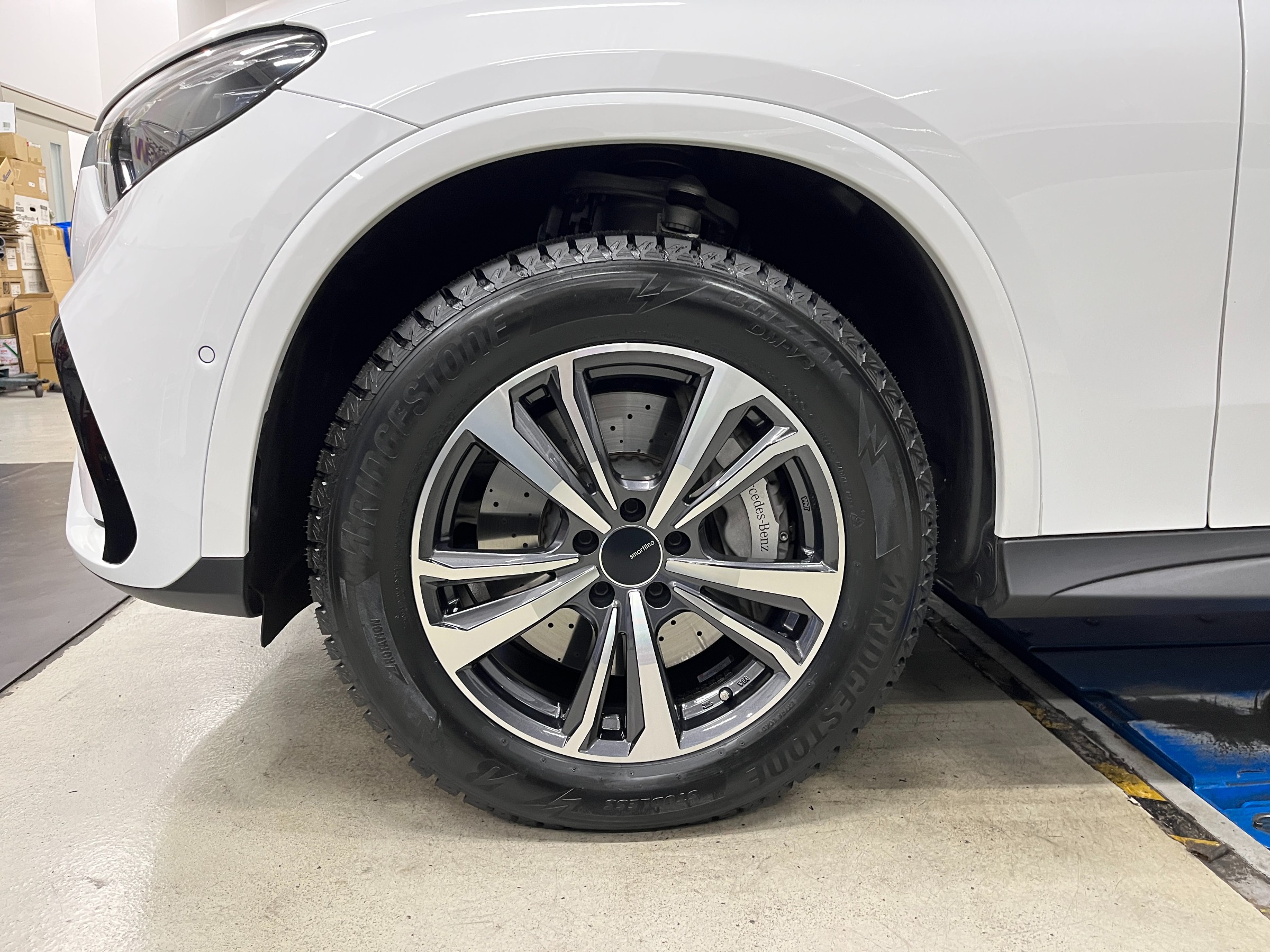 Mercedes-Benz GLC X254 350e スタッドレスタイヤホイールセット取付