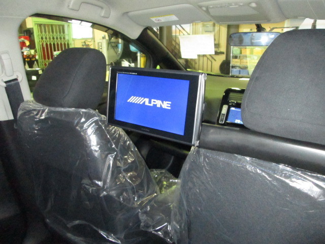 日産リーフ Dvdプレイヤー Alpineリヤモニター よ ひんのさぎょうにっき スタイルコクピット 桑名 お店の得意技紹介