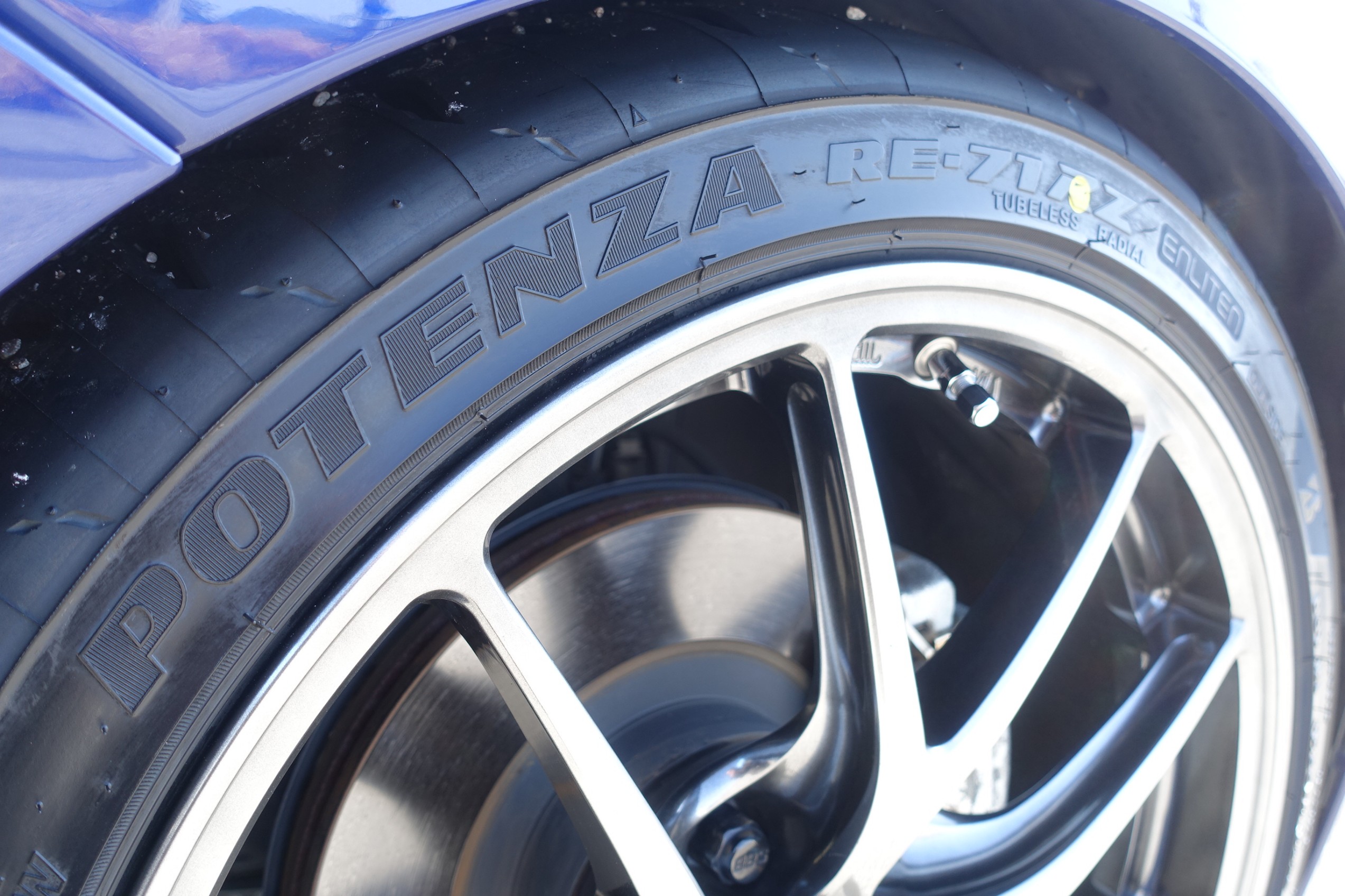 あなたはどちらを選びますか？トヨタGR86（ZN8）に「POTENZA RE-71RZ