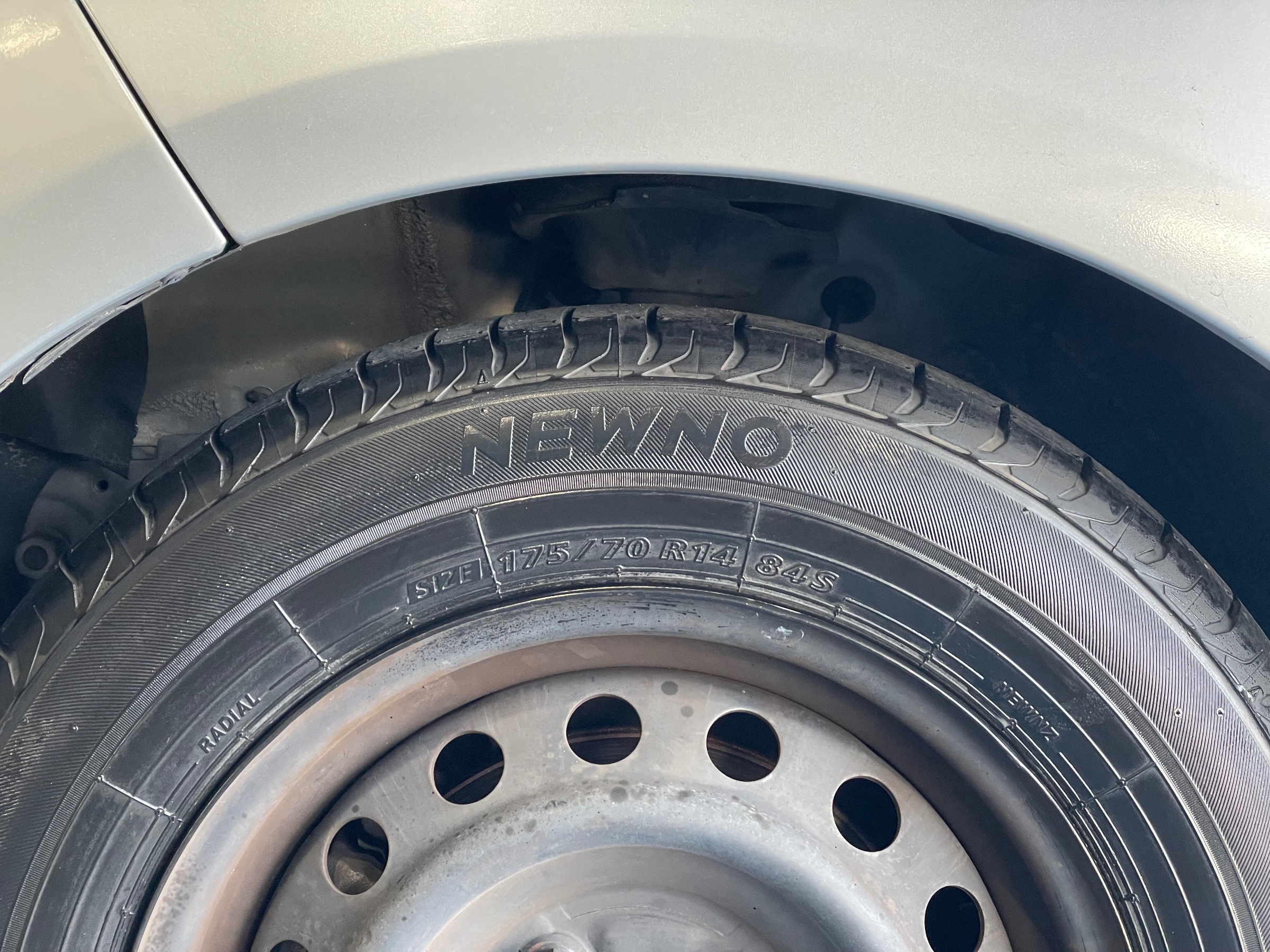 スタイルコクピットズーム　トヨタ ポルテ NNP10　タイヤ交換〈NEWNO装着〉