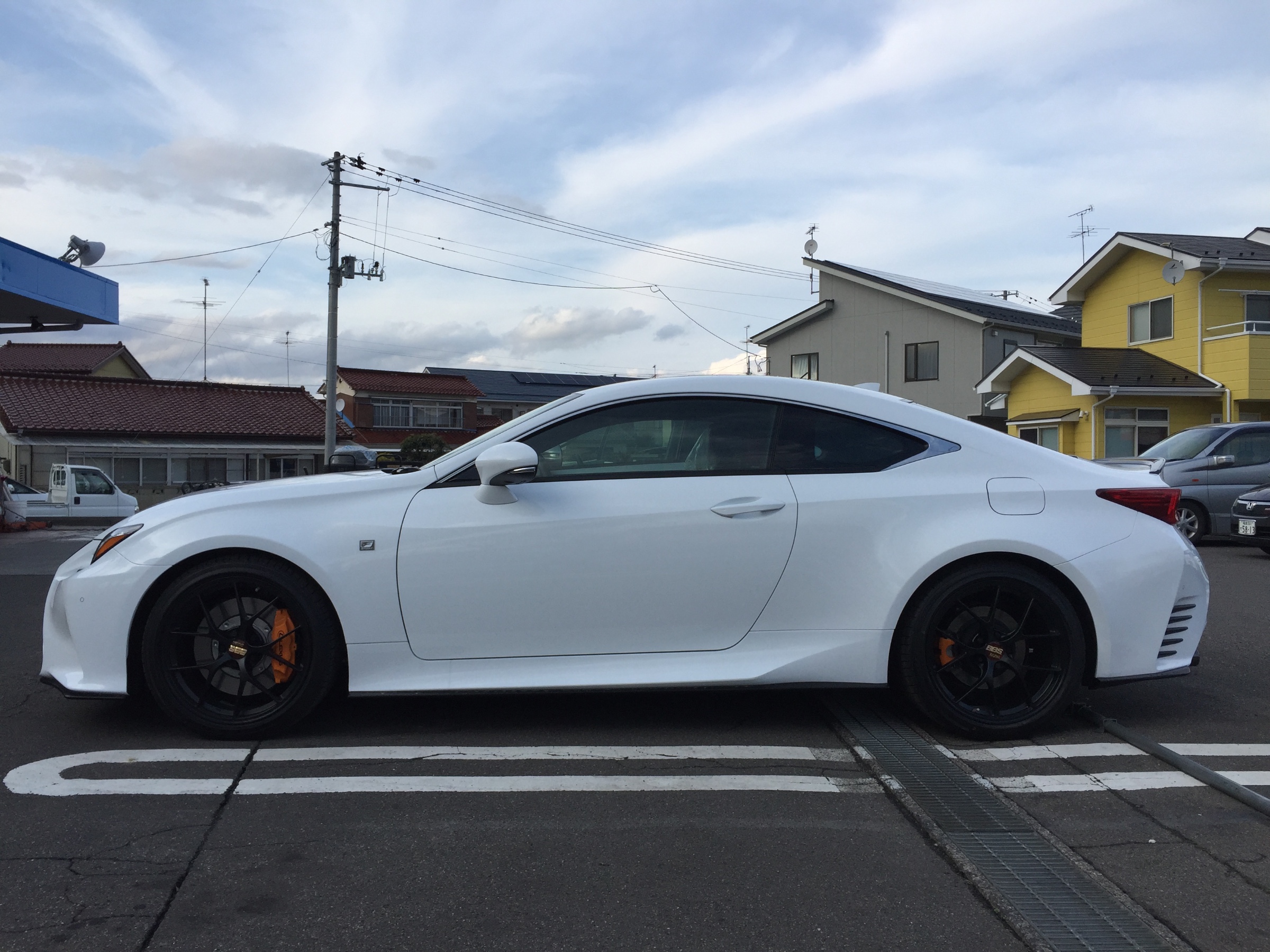 欧州車にも引けを取らない美しさ、カッコいいですね❣️