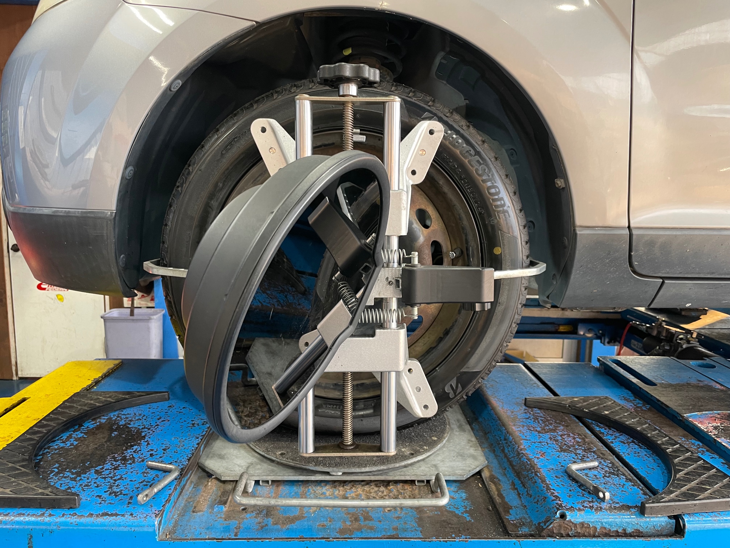 スタイルコクピットズーム　マツダ ベリーサ DC5W　アライメント調整