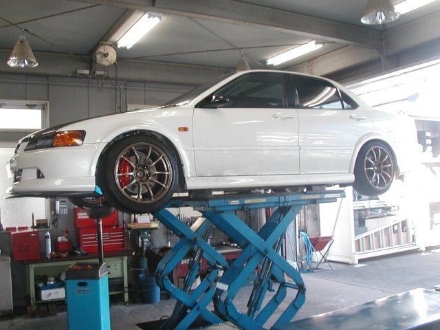 アコードユーロｒ ミッションオイル交換 ホンダ アコードユーロr メンテナンス オイル バッテリー他 メンテナンス オイル バッテリー他 ミッションオイル交換 作業日誌 コクピット 川越 お店の得意技紹介