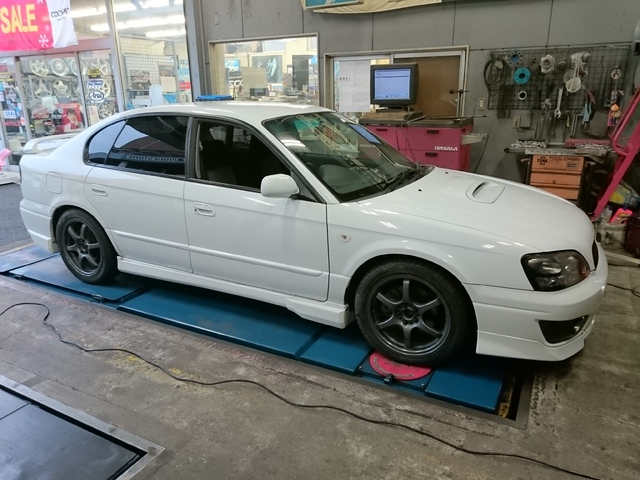 レガシィb4 車高上げ 約10mm アライメント作業 作業日誌 コクピット 川越 お店の得意技紹介