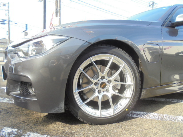 BMW F30のスタッドレスタイヤ × BBS♪ | アフターパーツ取り付け