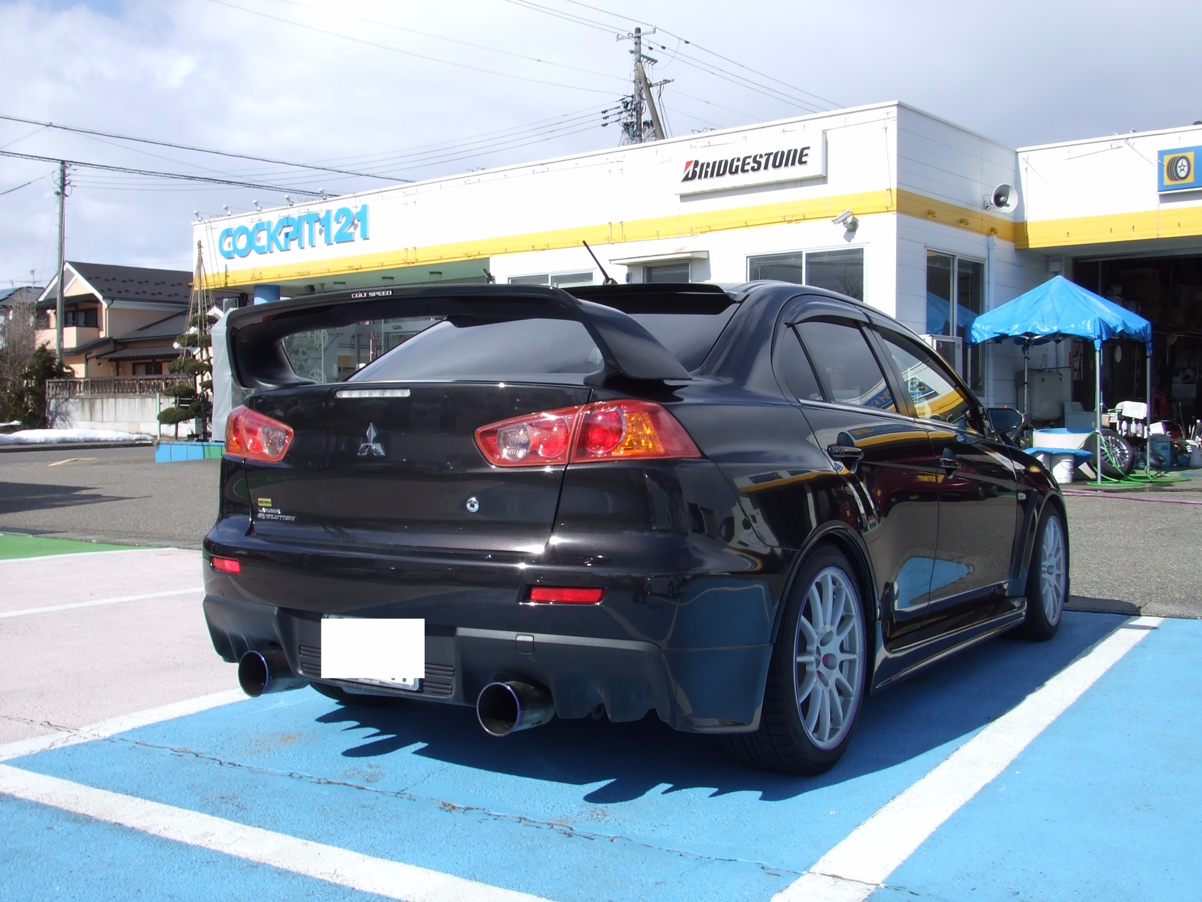 ランエボX VOLTEX GTウィング取り付け | スタッフ日記