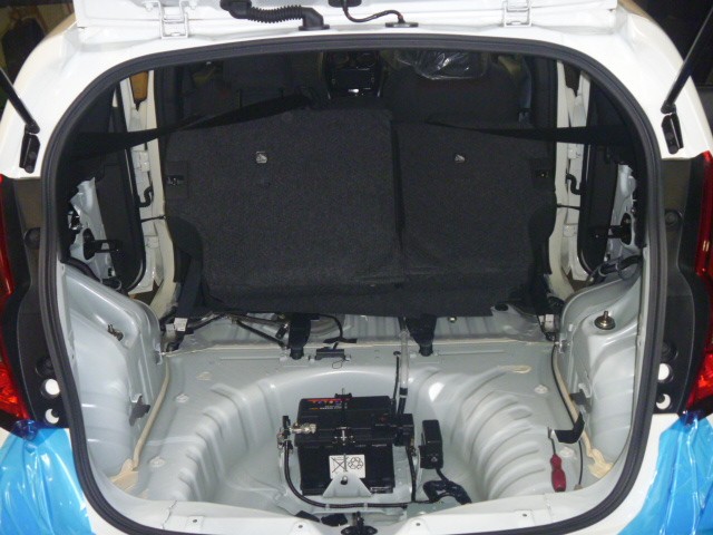 ノートe Power Nismoに車高調の取り付け Part 日産 ノートnismo S 足まわり サスペンション ブレーキ 足まわり サスペンション ブレーキ サスペンションパーツ関連取付 アフターパーツ取り付け事例 コクピット 麻生 お店の得意技紹介