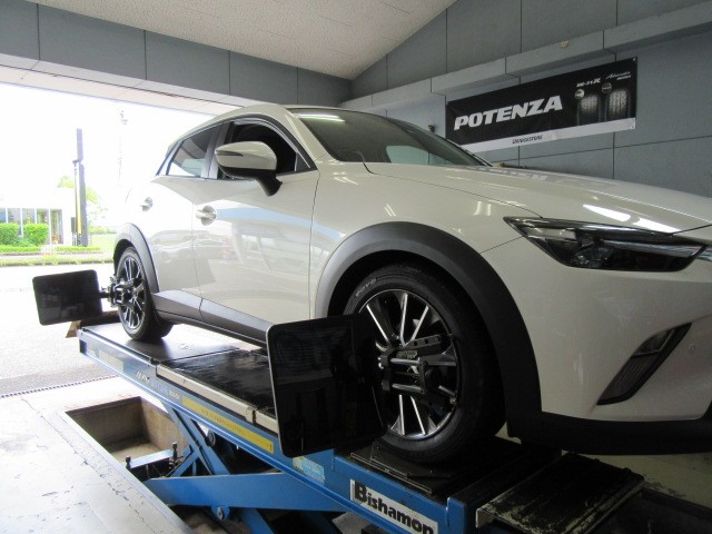 Cx 3を補強パーツで味付け マツダ Cx 3 店長アサコのブログ コクピット 55 車のカスタマイズにかかわるスタッフより