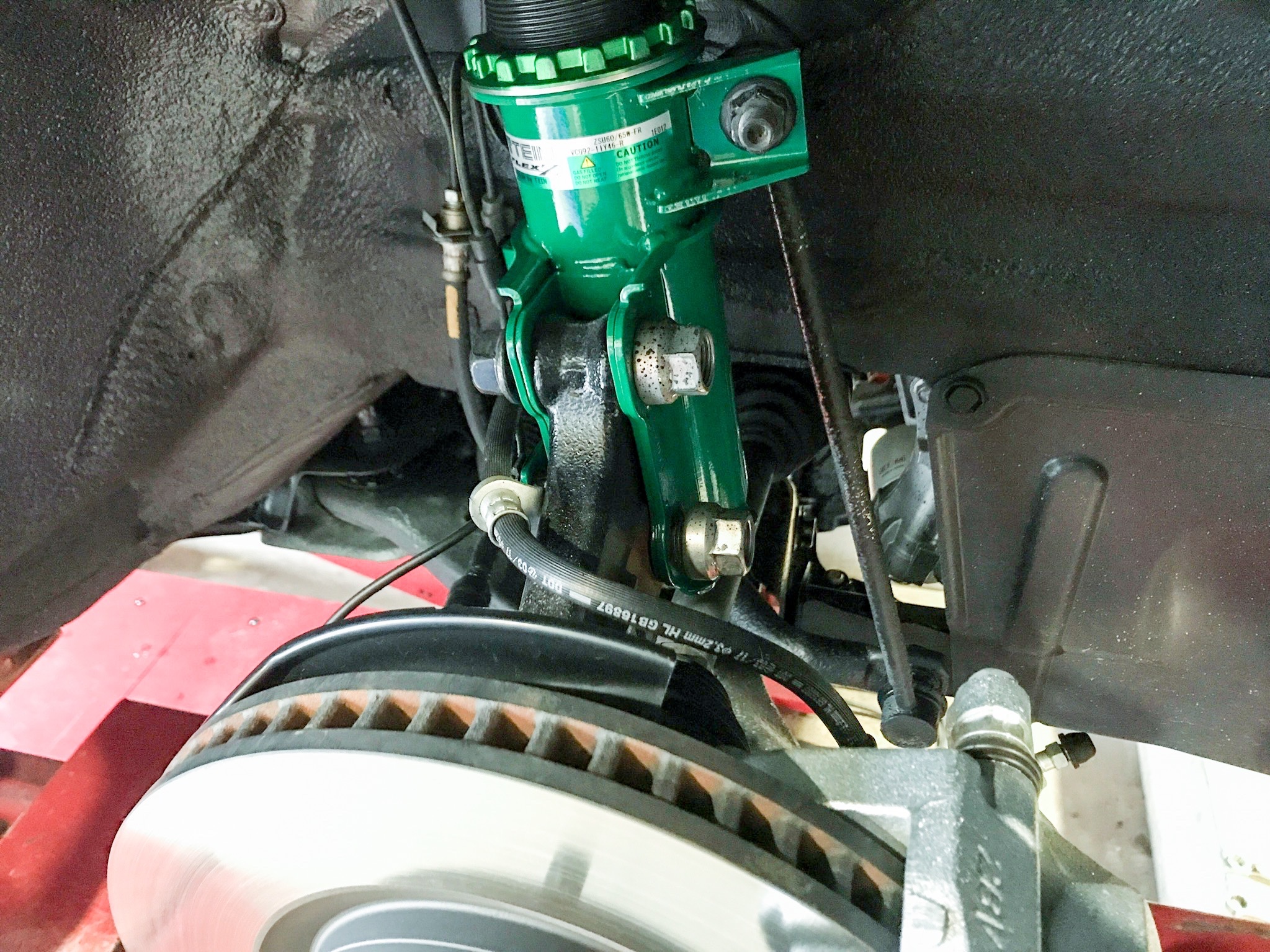 ついでの作業が断然お得！ZSU60WハリアーにTEINの車高調FLEX Zを