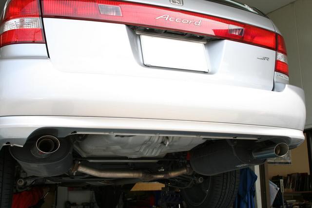 ホンダ アコードワゴン マフラー交換 | KAMEOKA DIARY | コクピット