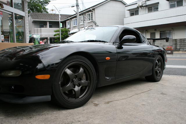 マツダ RX-7 FD3S GTウイング取り付け | KAMEOKA DIARY