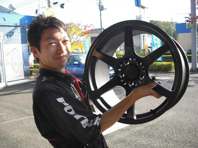 □□ VOLK Racing VR-G2 | スタッフ 日記 | コクピット 荒井 | 車の 