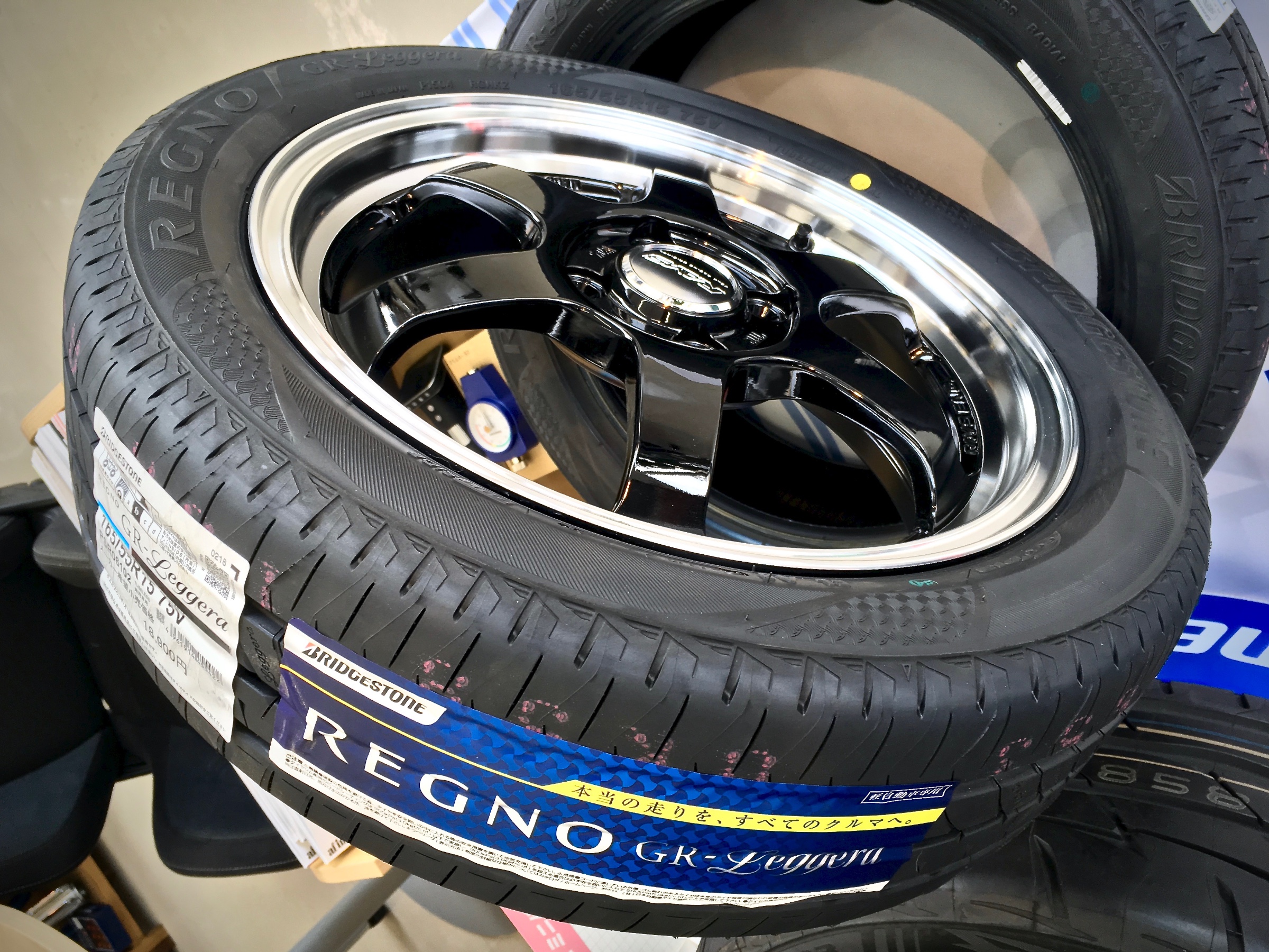 大人気!?スーパーハイト系軽ワゴンもオシャレは足元から❀ JF2 HONDA N