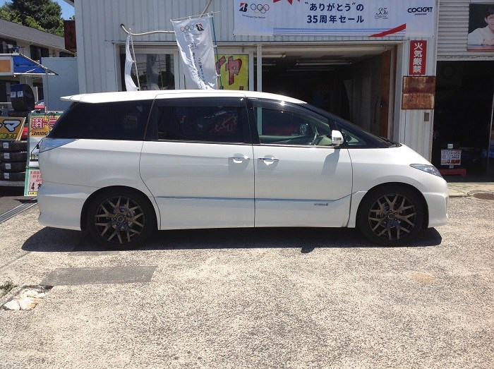 まだまだ乗り続ける と決めたエスティマ トヨタ エスティマハイブリッド ホイール ホイール 軽量ホイール アフターパーツ取り付け事例 コクピット 麻生 お店の得意技紹介