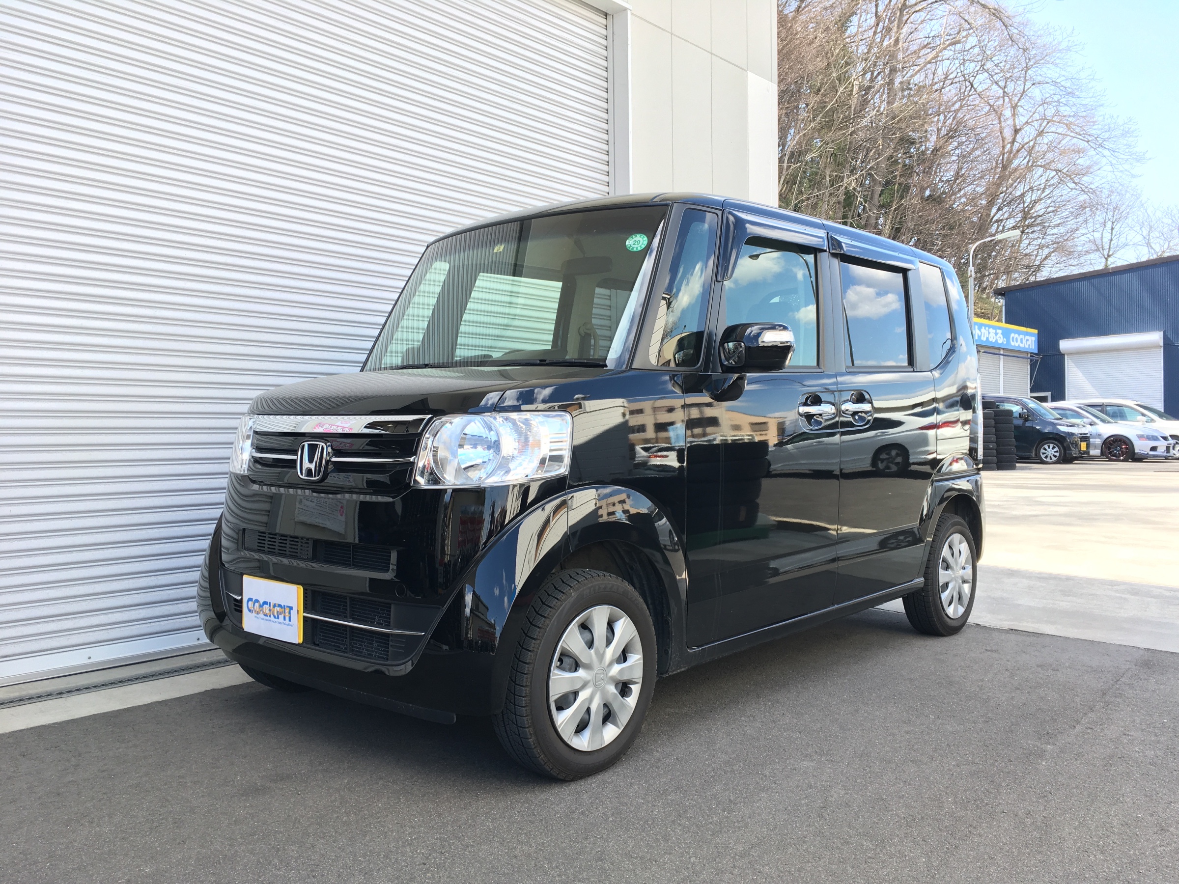 大人気!?スーパーハイト系軽ワゴンもオシャレは足元から❀ JF2 HONDA N