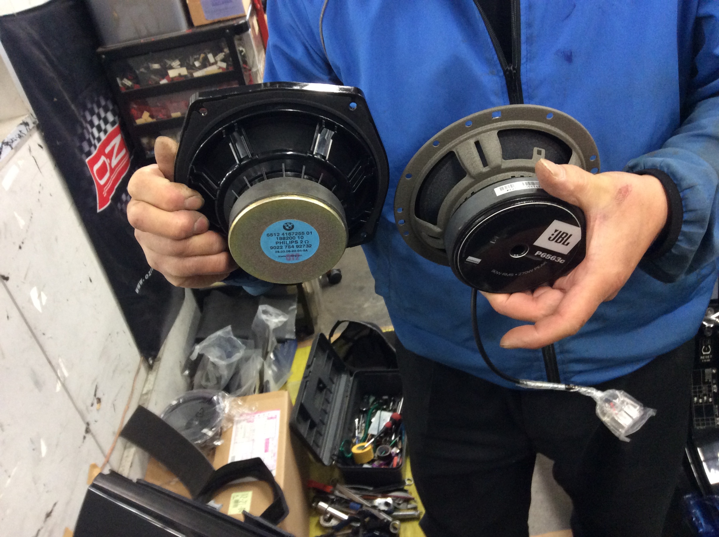 Bmw Z4 スピーカー交換です Bmw Z4 Av カーナビ ドライブレコーダー Etc Av カーナビ ドライブレコーダー Etc オーディオ取付 スタッフ日記 コクピット モリオカ 車のカスタマイズにかかわるスタッフより