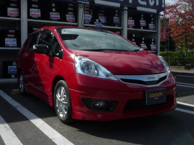 フィット シャトルハイブリッド レイズを履いてみました 今日の出来事 コクピット 西部 車のカスタマイズにかかわるスタッフより