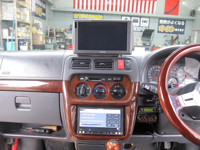 バモスで流行ってます 店長アサコのブログ コクピット 55 車のカスタマイズにかかわるスタッフより
