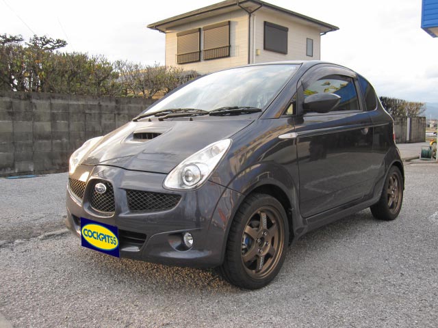 スバルr1の補強 リフレッシュです 店長アサコのブログ コクピット 55 車のカスタマイズにかかわるスタッフより