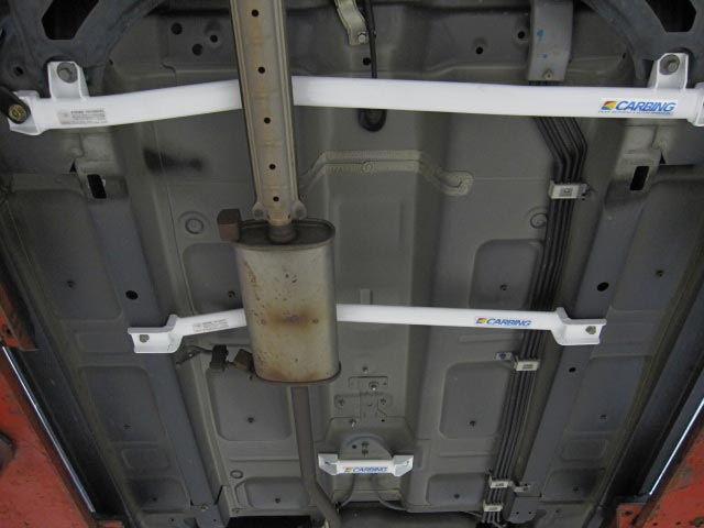 スバルr1の補強 リフレッシュです 店長アサコのブログ コクピット 55 車のカスタマイズにかかわるスタッフより