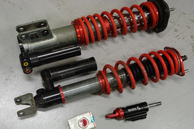 Sachs ザックス って 店長アサコのブログ コクピット 55 車のカスタマイズにかかわるスタッフより