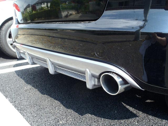 ノブレッセ リアディフューザー フィット Gd系 スタッフ 日記 コクピット 荒井 車のカスタマイズにかかわるスタッフより