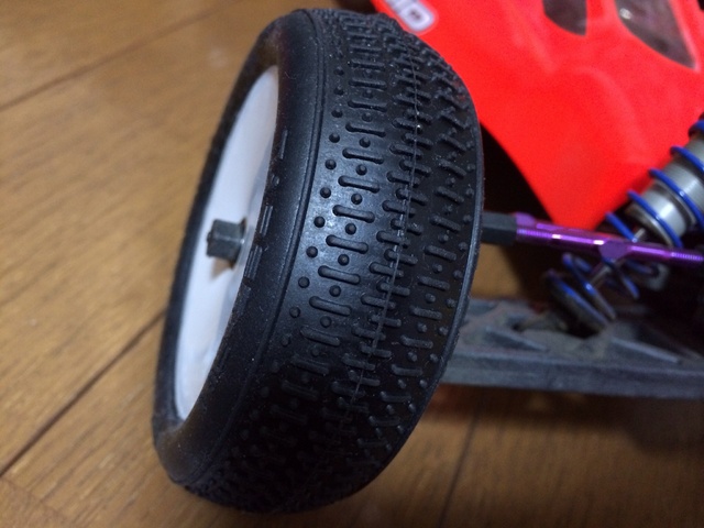 アソシエイテッドRC10B4 その後 | スタッフ日記 | コクピット
