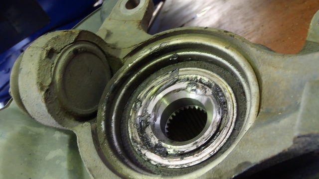 アコードユーロR CL7 ハブベアリング交換 | スタッフ 日記