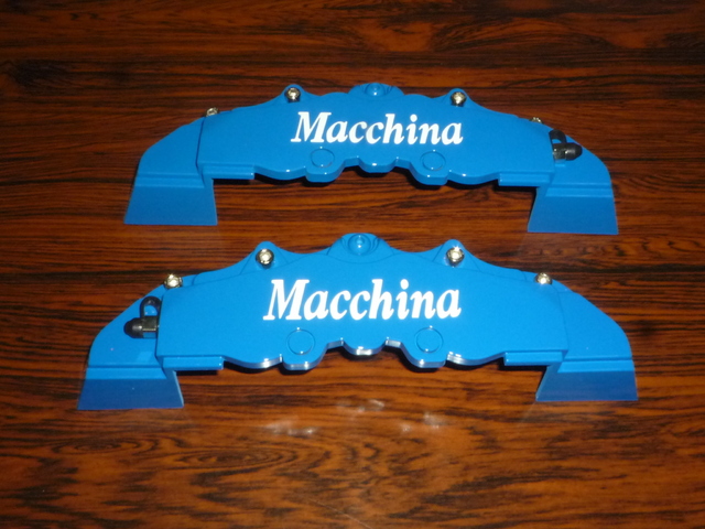 ●美品●Macchina　マッキナ　アバルト用　キャリパーカバー赤　リア用　2個 キャリパーカバー マッキナ(マッキナ)のキャリパーカバーの