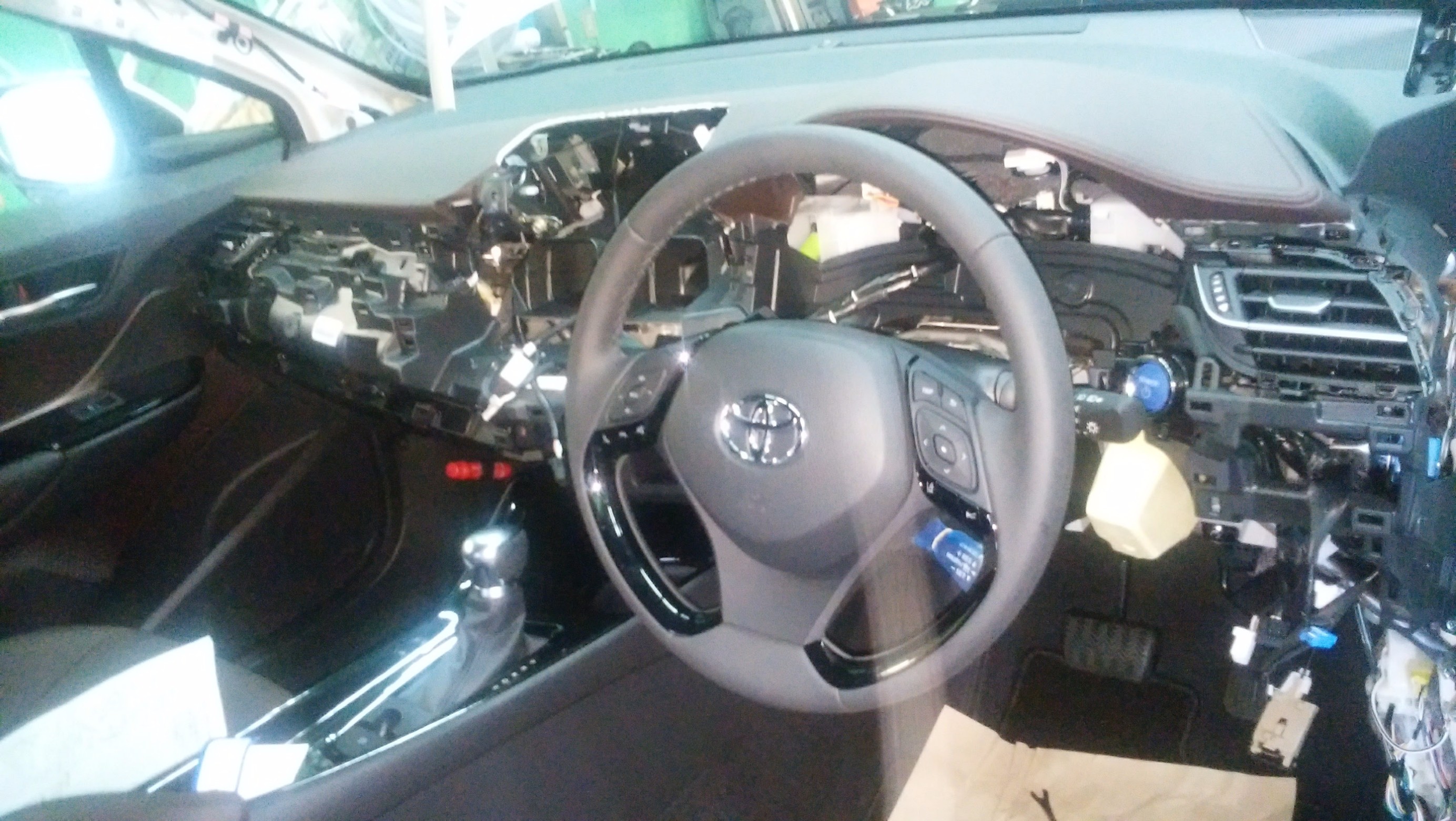 Alpine 9インチナビ X9z Chr C Hr トヨタ C Hr Av カーナビ ドライブレコーダー Etc スタッフ日記 コクピット 魚津 車のカスタマイズにかかわるスタッフより