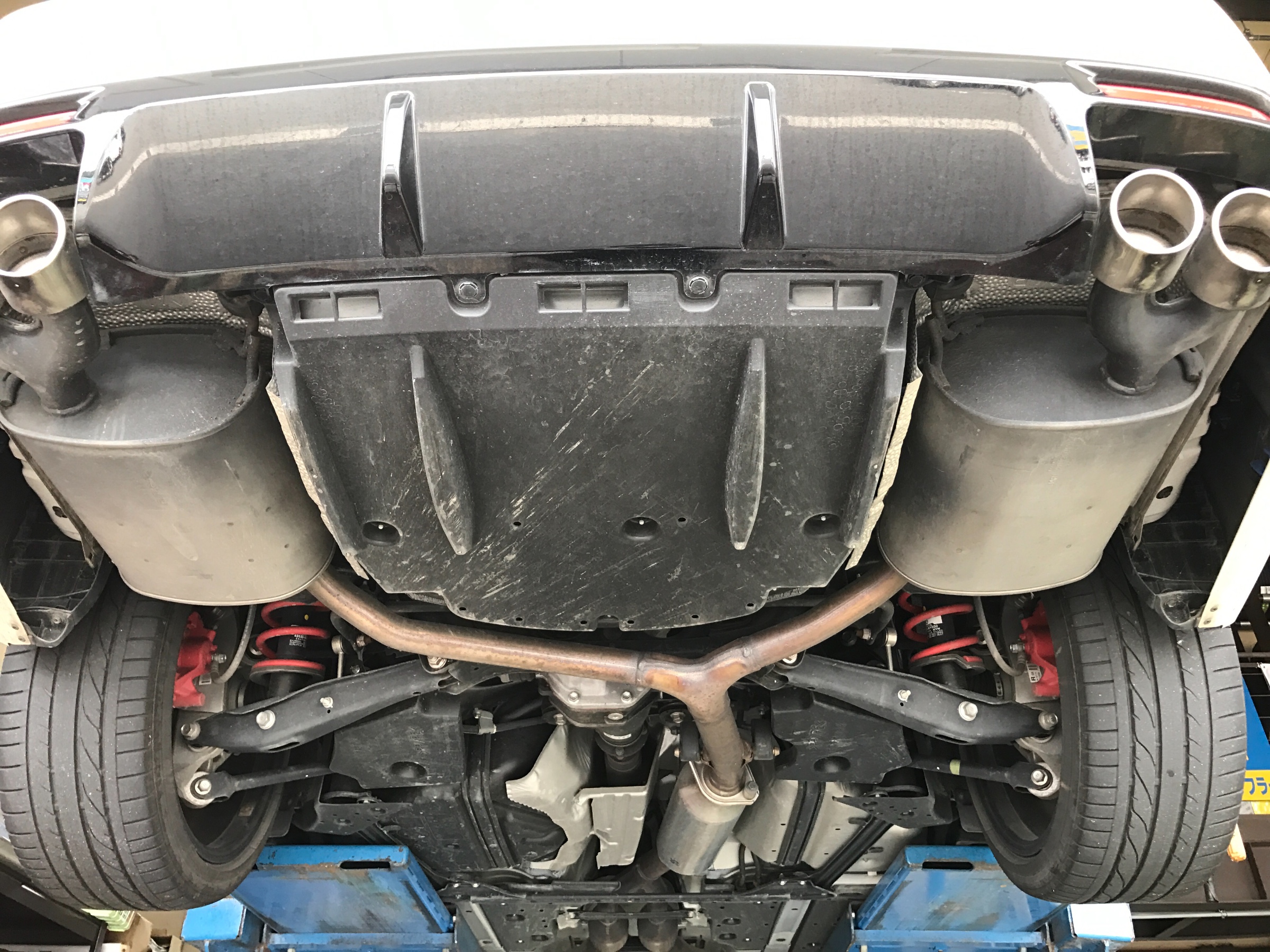 ひろ　　マークx クラウンマフラー 楽天市場】【ZEES】GRX120マークX純正バンパー対応マフラー