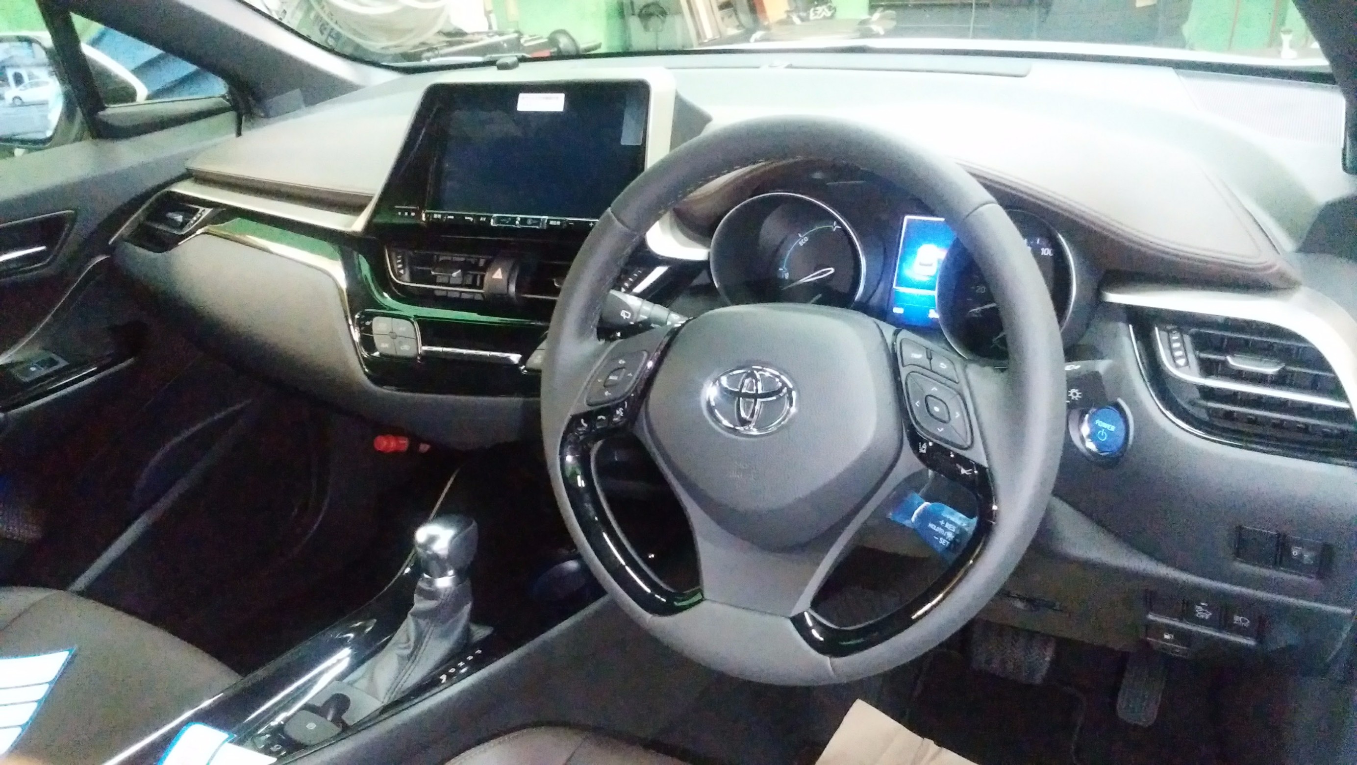 Alpine 9インチナビ X9z Chr C Hr トヨタ C Hr Av カーナビ ドライブレコーダー Etc スタッフ日記 コクピット 魚津 車のカスタマイズにかかわるスタッフより