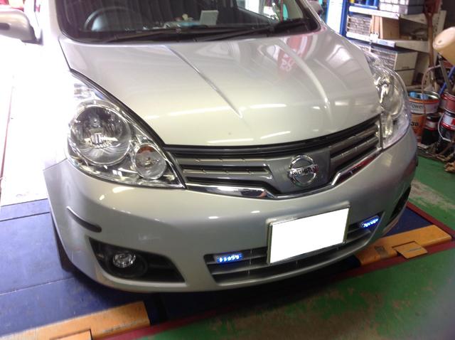 日産ノート デイライト取り付け スタッフ日記 コクピット北6 車のカスタマイズにかかわるスタッフより