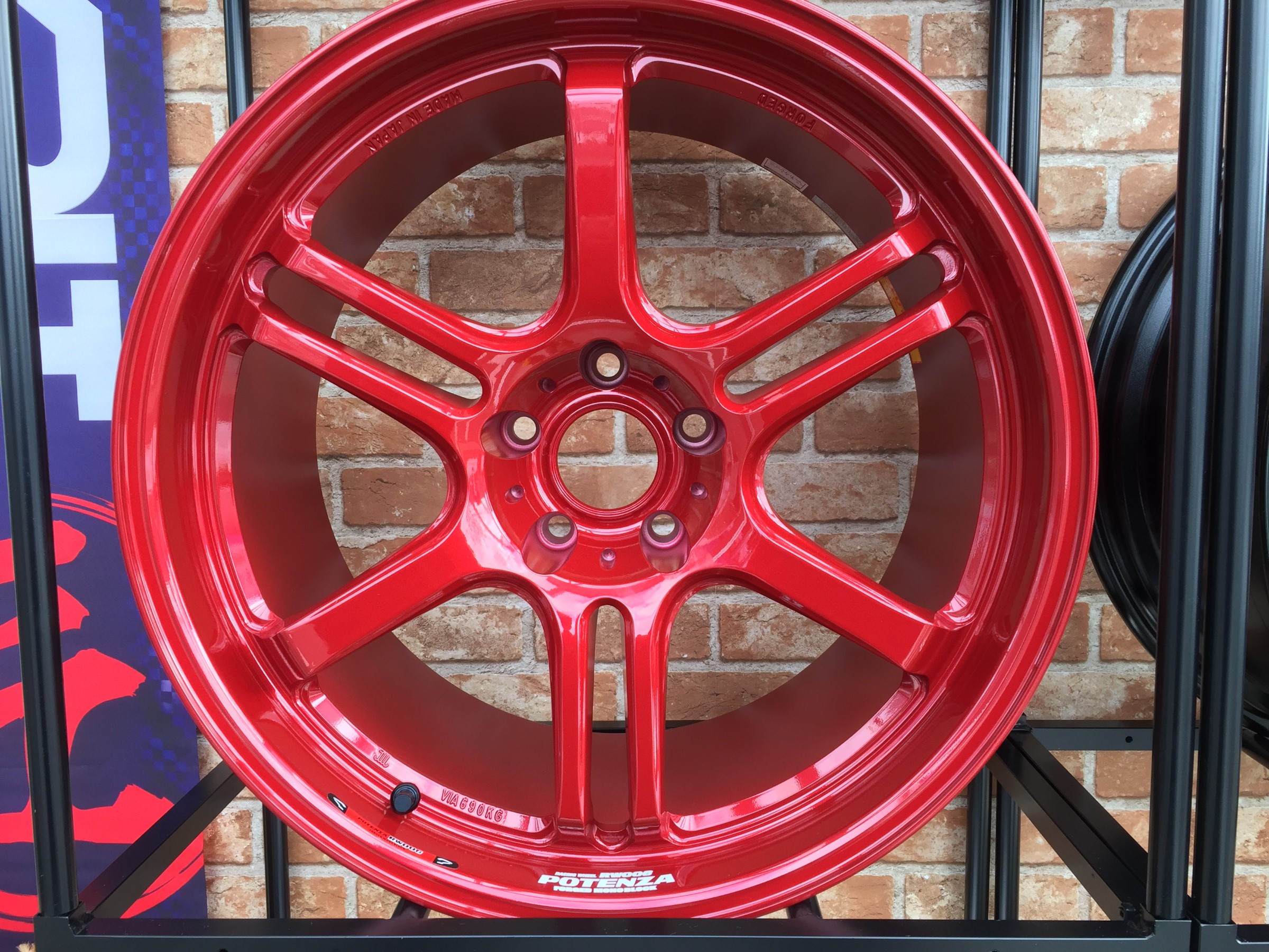今年は赤に注目！！POTENZA RW006 ☆ EXCLUSIVE MODEL ☆ | ホイール