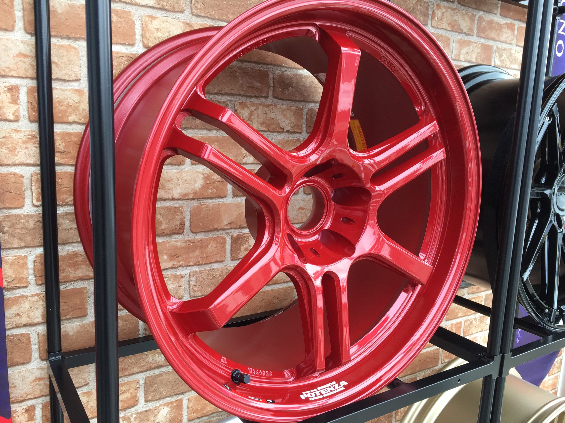 今年は赤に注目！！POTENZA RW006 ☆ EXCLUSIVE MODEL ☆ | ホイール