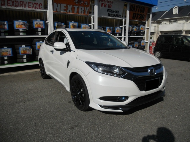 ヴェゼル 無限マフラー取り付け スタッフ日記 スタイルコクピット ズーム 車のカスタマイズにかかわるスタッフより