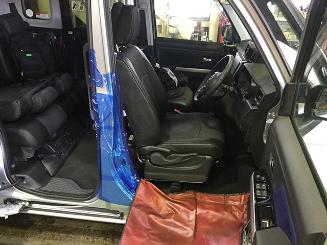 純正シート外し