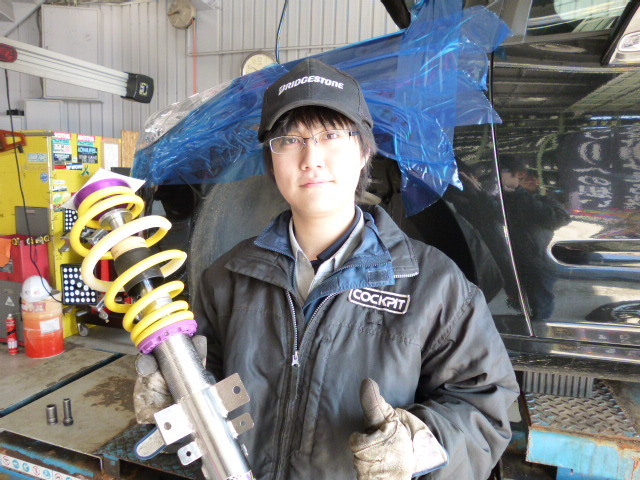 プジョー308 に車高調（コイルオーバー）取付 ／ KW（カーヴェー