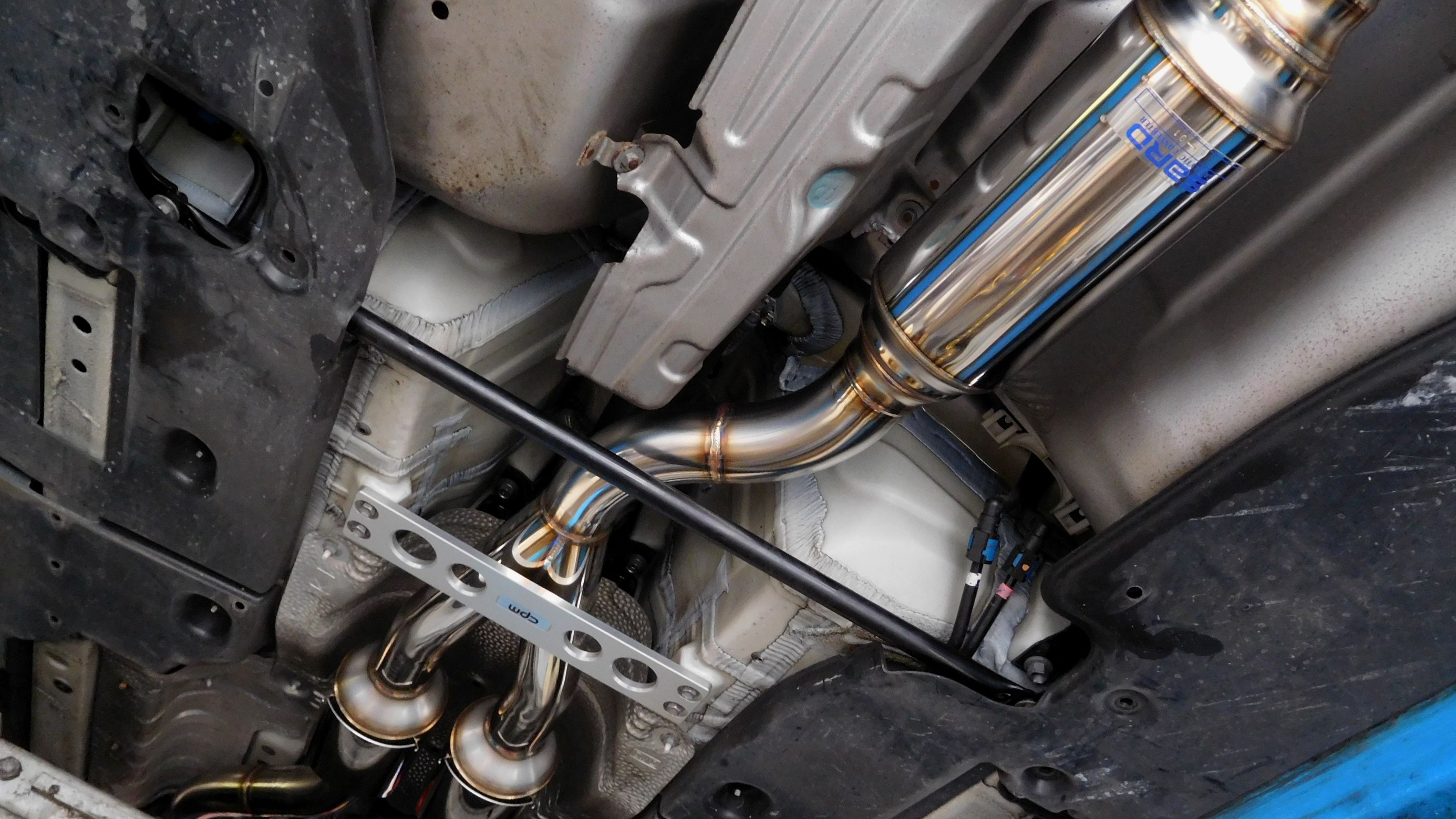 LEXUS IS350 GSE21 に SARDスポーツキャタライザー& cpm