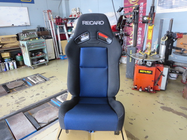 レカロ　　SR2 助手席 SUZUKI スイフトスポーツ ZC33S（2024年） に RECARO（レカロ） SR-S
