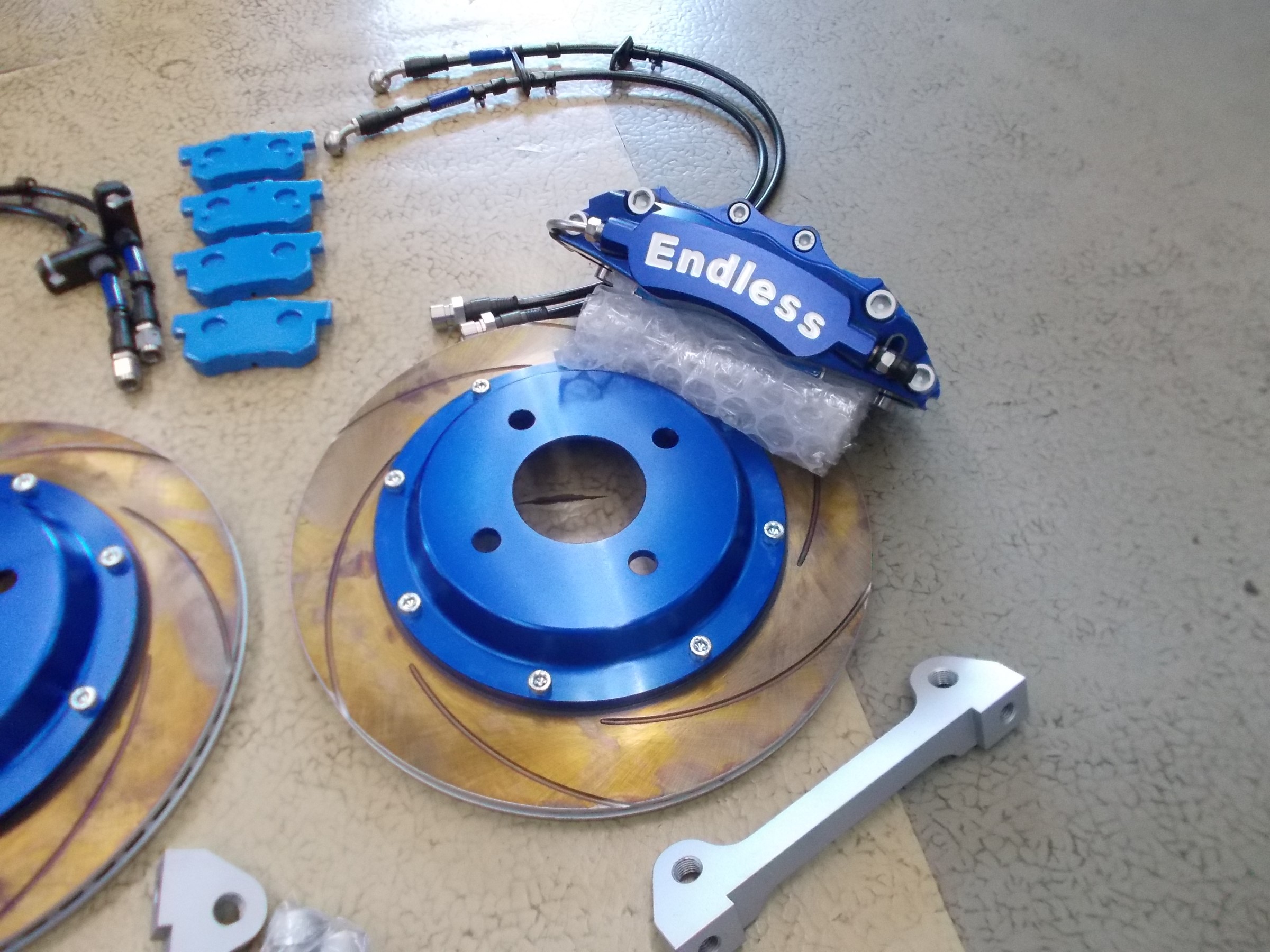 S660 エンドレス製フロントブレーキキャリパー装着＆ブレーキフルード