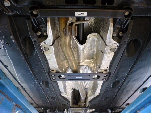 VW Golf R にcpm LowerReinforcement取付作業 ／ CFMB-VA101 & CLRF 