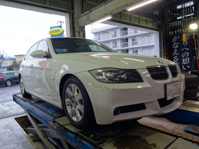BMW E90 へcpm LowerReinforcement取付作業 ／ CLRF-B006 | Feel Book 