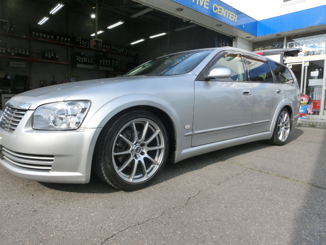 M35ステージア 車高調取付 スタッフ日記 コクピット 白樺 車のカスタマイズにかかわるスタッフより