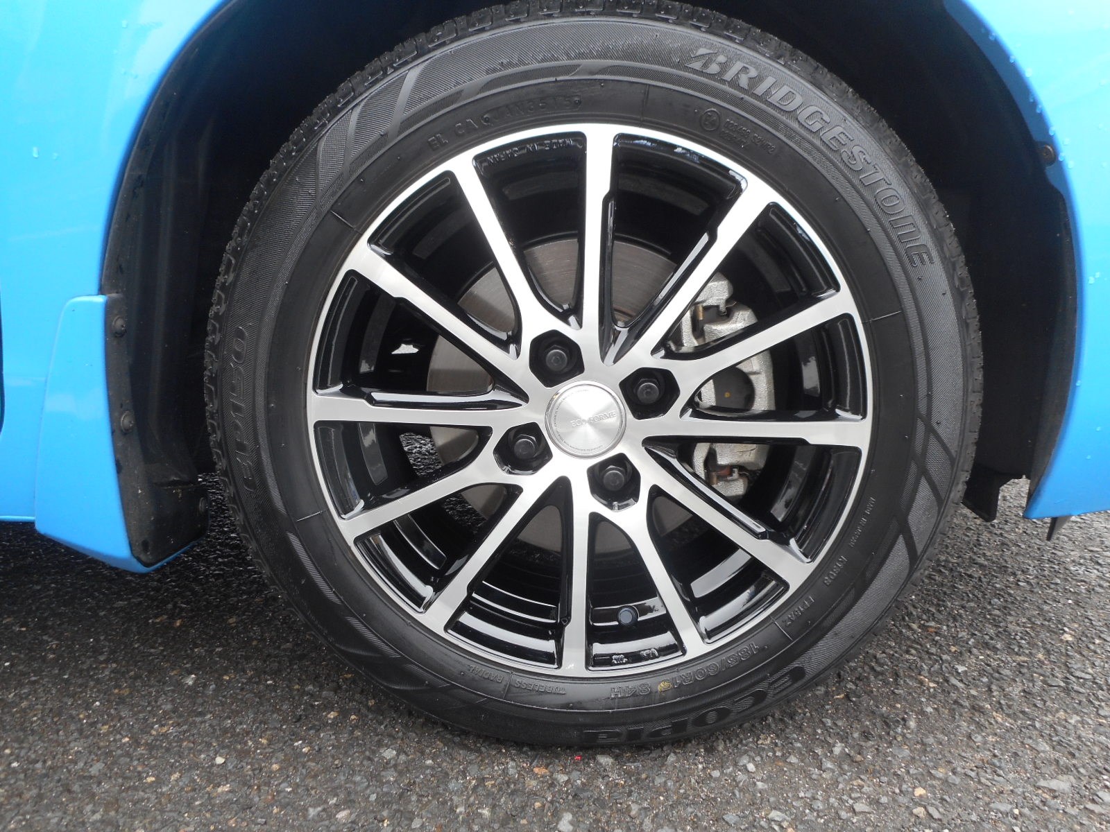 FITにエコフォルムCRS171装着 | ホンダ フィットハイブリッド ホイール