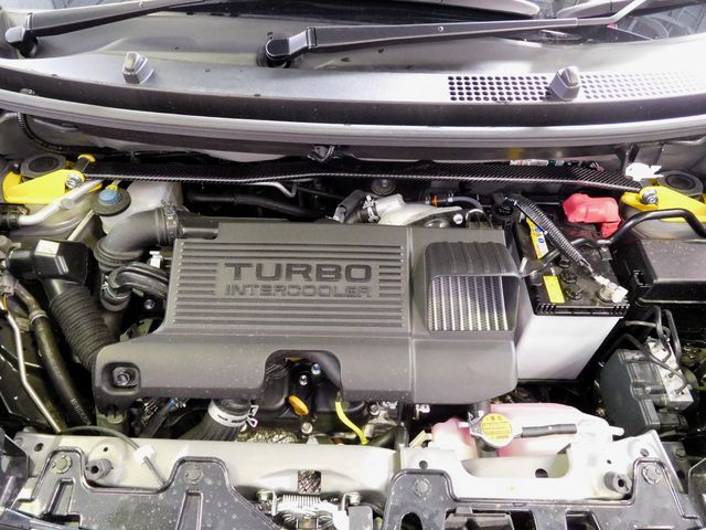 ダイハツ キャスト にストラットタワーバー取付 ／ D-SPORT（ディー