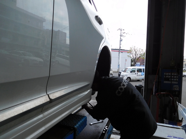 トヨタ ハリアー に車高調取付作業 ／ TEIN（テイン）FLEX Z