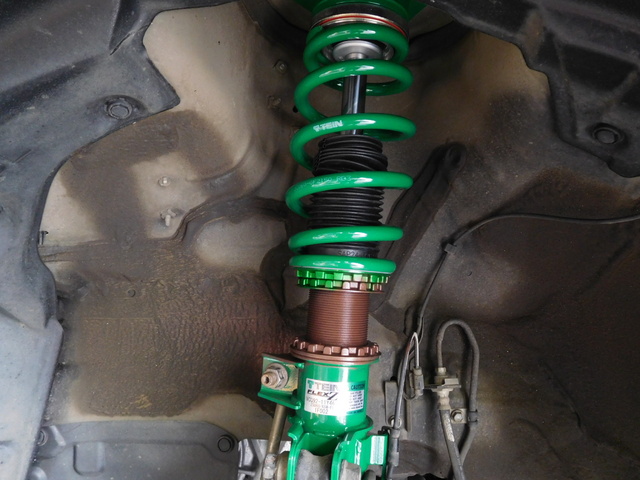 トヨタ ハリアー に車高調取付作業 ／ TEIN（テイン）FLEX Z