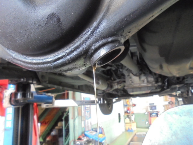 デフオイルの交換も忘れずに 店舗日記 コクピット 麻生 車のカスタマイズにかかわるスタッフより