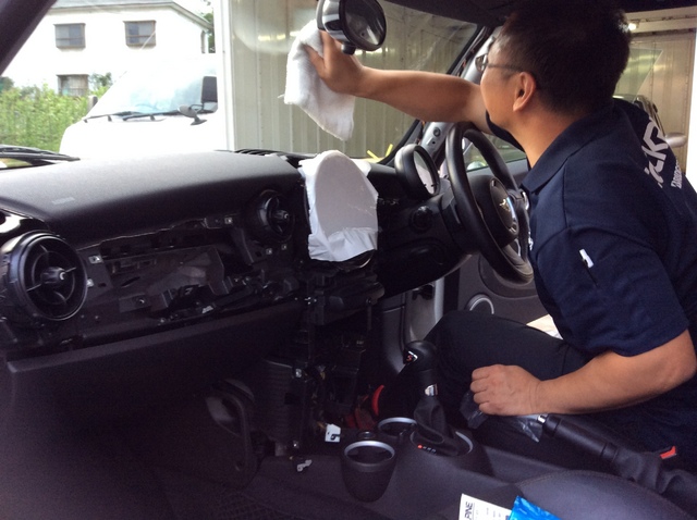 R56 Mini 2dinナビ取付 スタッフ日記 コクピット モリオカ 車のカスタマイズにかかわるスタッフより